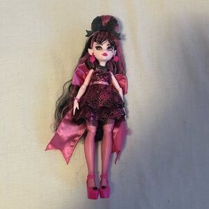 monster ball draculaura